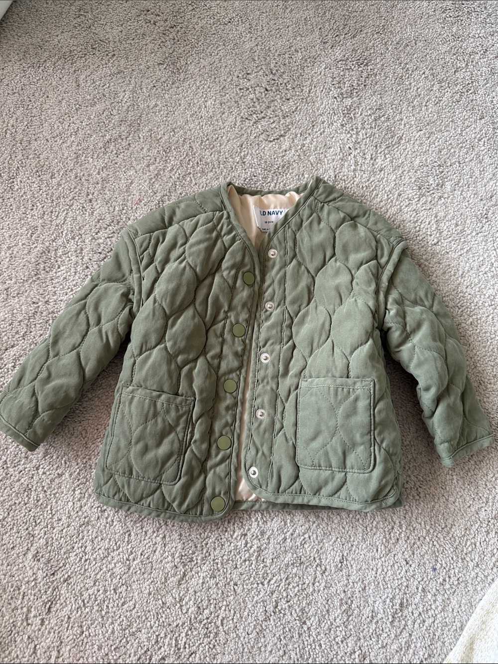 Old Navy Quilted Puffer Jacket in Olive